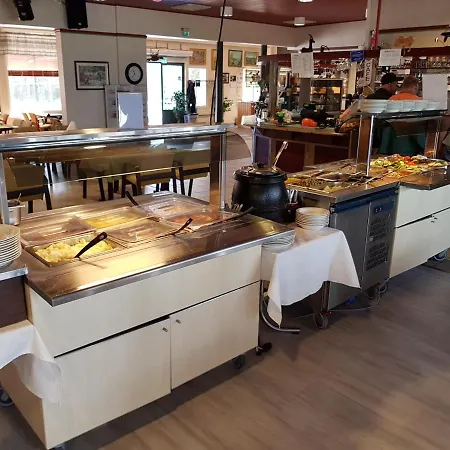 卡尔雅兰可依法力酒店 Kesälahti